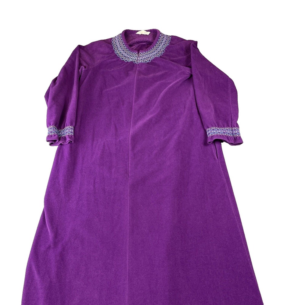 VTG Vanity Fair Robe House Coat Petite Burgundy Velour Embroidered USA